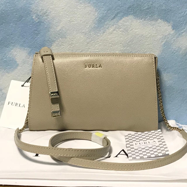 Furla(フルラ)の艶感あり上質レザー✨新品フルラ ショルダーバッグ ベージュ luna ルナ レディースのバッグ(ショルダーバッグ)の商品写真