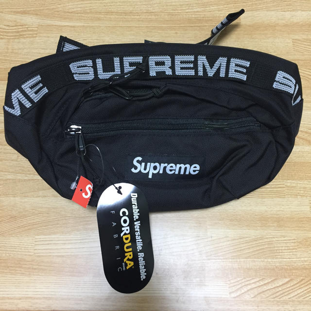 Supreme(シュプリーム)のsupreme 18ss waist bag ブラック メンズのバッグ(ウエストポーチ)の商品写真