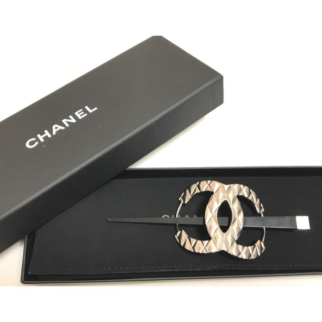 CHANELかんざし