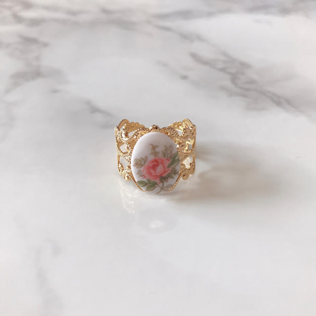 ピンクローズリング♡アンティーク ヴィンテージ レディースのアクセサリー(リング(指輪))の商品写真