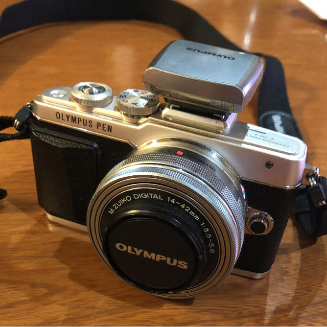 OLYMPUS(オリンパス)のOLYMPUS PEN Lite E-PL7 スマホ/家電/カメラのカメラ(ミラーレス一眼)の商品写真