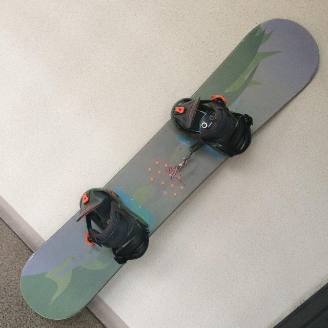 BURTON(バートン)のMorrow SKY139 +Burton Custom Small スポーツ/アウトドアのスノーボード(ボード)の商品写真