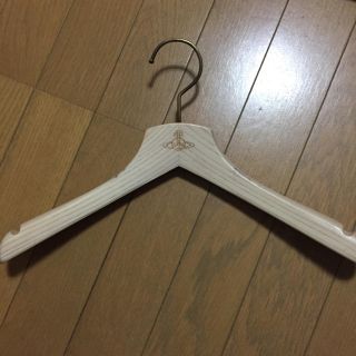 Vivienne Westwood(押し入れ収納/ハンガー)のフリマアイテム一覧 Vivienne Westwood(押し入れ収納/ハンガー)のフリマアイテム一覧