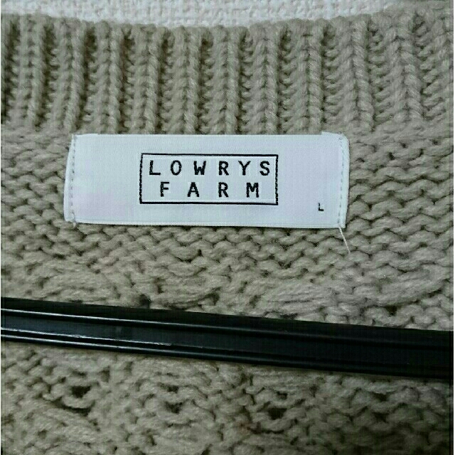 LOWRYS FARM(ローリーズファーム)の【saaaaaaa様専用】 ローリーズファーム ケーブルポンポンニット レディースのトップス(ニット/セーター)の商品写真