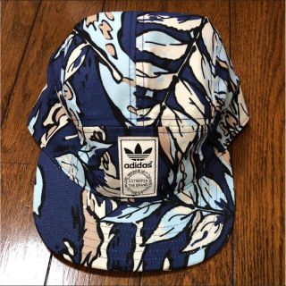 アディダス(adidas)のadidas 総柄cap(キャップ)