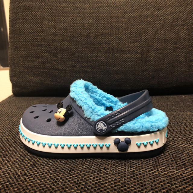 crocs(クロックス)のクロックス ミッキー サンダル 15.5cm C8/9 キッズ/ベビー/マタニティのキッズ靴/シューズ(15cm~)(サンダル)の商品写真