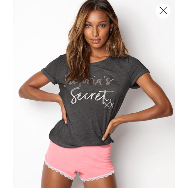 Victoria's Secret(ヴィクトリアズシークレット)のVictoria's Secret☆Tシャツ☆新品 レディースのトップス(Tシャツ(半袖/袖なし))の商品写真