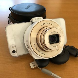 ソニー(SONY)のSONY レンズスタイルカメラ DSC-QX10 白【専用ケース付】(その他)