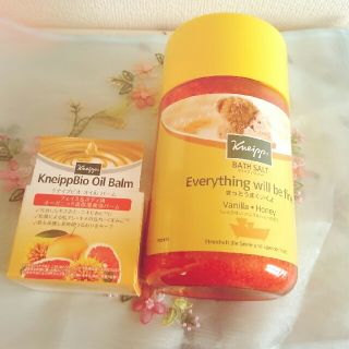 クナイプ(Kneipp)の限定クナイプのバスソルトバニラハニー 850g
オイルバーム グレープフルーツ(入浴剤/バスソルト)