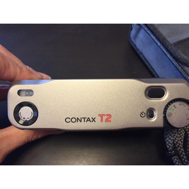 京セラ(キョウセラ)のハルタンまま様専用 CONTAX T2 データバック付  スマホ/家電/カメラのカメラ(フィルムカメラ)の商品写真