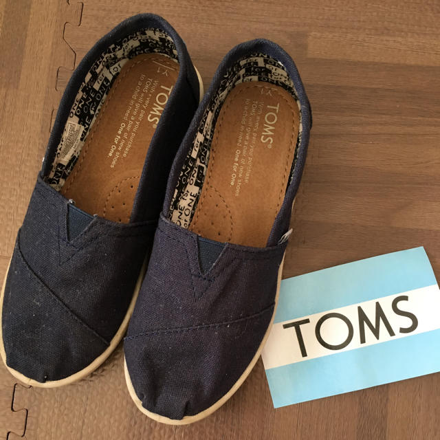 TOMS(トムズ)のTOMS キッズ 20cm キッズ/ベビー/マタニティのキッズ靴/シューズ(15cm~)(スリッポン)の商品写真