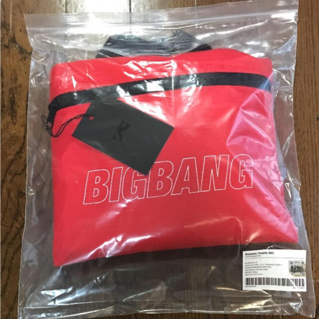 BIGBANG(ビッグバン)の【新品・未開封】BIGBANGソウル公式 ラスダン トラベルバッグ エンタメ/ホビーのタレントグッズ(アイドルグッズ)の商品写真