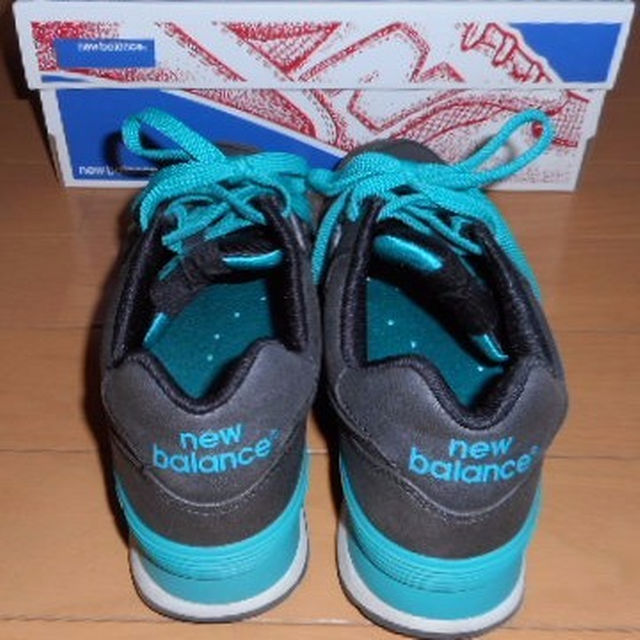 New Balance(ニューバランス)の【TOMO様専用】ﾆｭｰﾊﾞﾗﾝｽ ＷＬ５７４ＭＢＫ 24.0ｃｍ レディースの靴/シューズ(スニーカー)の商品写真