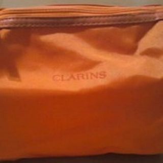 クラランス(CLARINS)の【新品】クラランス Ｂｉｇポーチ オレンジ(ポーチ)