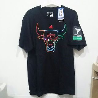 アディダス(adidas)のAdidas Chicago Bulls Metro tee　ま様専用(バスケットボール)