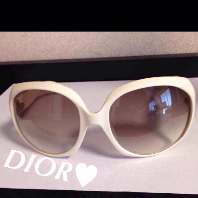 Christian Dior(クリスチャンディオール)のC.DIORグロッシーサングラス レディースのファッション小物(サングラス/メガネ)の商品写真