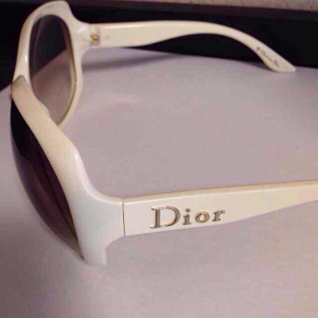 Christian Dior(クリスチャンディオール)のC.DIORグロッシーサングラス レディースのファッション小物(サングラス/メガネ)の商品写真