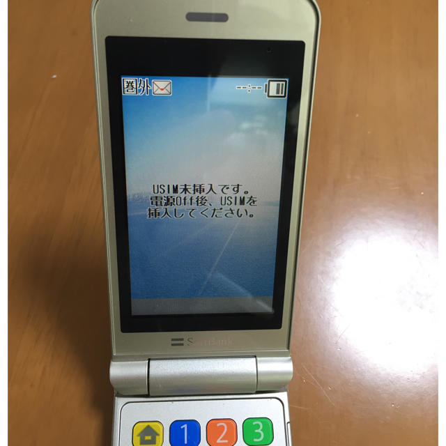 SHARP(シャープ)のSoftbank 108SH スマホ/家電/カメラのスマートフォン/携帯電話(携帯電話本体)の商品写真
