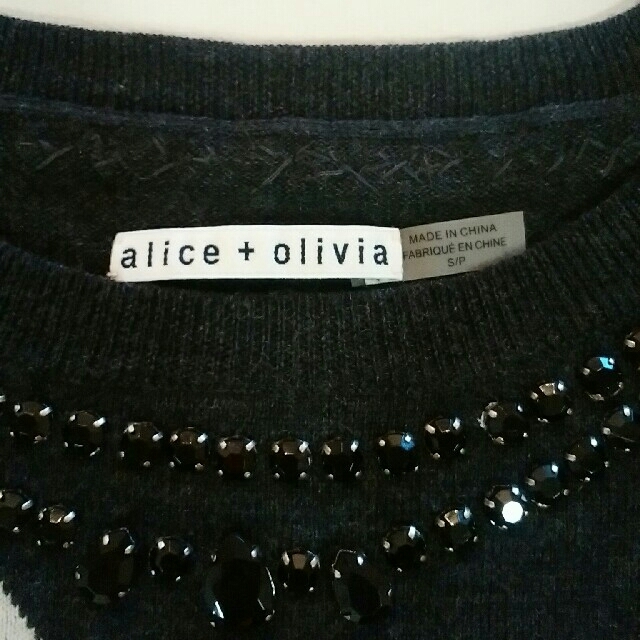 Alice+Olivia(アリスアンドオリビア)の(送料込)alice+olivia ビジュー付きセーター レディースのトップス(ニット/セーター)の商品写真