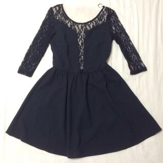 エイチアンドエム(H&M)の H&M 黒レースワンピ(ひざ丈ワンピース)