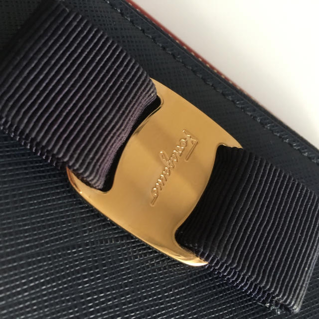 Salvatore Ferragamo(サルヴァトーレフェラガモ)のフェラガモ 財布 かなり美品 レディースのファッション小物(財布)の商品写真