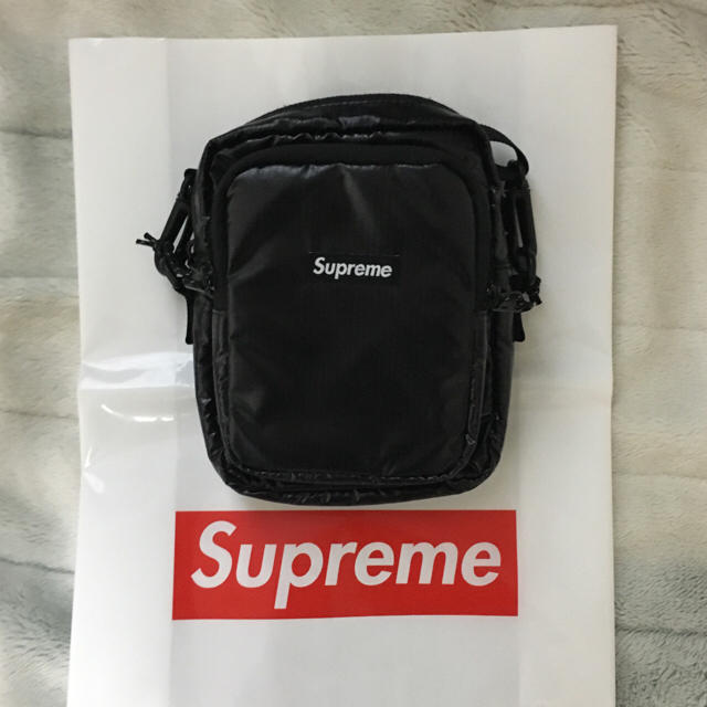 Supreme - supreme ショルダーバッグ 17awの通販 by レフ's shop ...