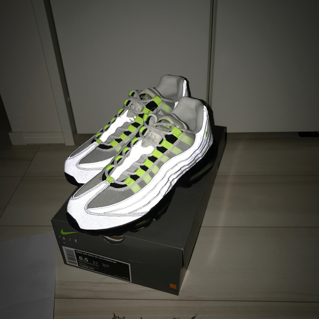 NIKE(ナイキ)の新品 未着用 air max 95 og イエローグランデ 26.5 メンズの靴/シューズ(スニーカー)の商品写真