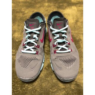 ナイキ(NIKE)のNIKE FREE 5.0 グレー 23.5 ランニングシューズ(スニーカー)