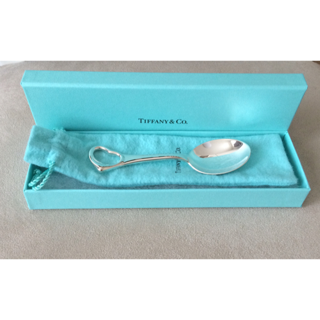 Tiffany & Co.(ティファニー)の新品ティファニーベビースプーンお食い初めプレゼント出産祝い キッズ/ベビー/マタニティのメモリアル/セレモニー用品(お食い初め用品)の商品写真