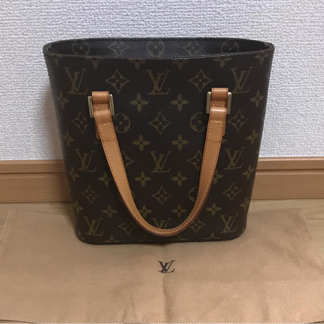 LOUIS VUITTON ヴァヴァンPM