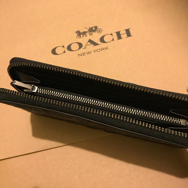 COACH(コーチ)のギフトに！本物 新品 コーチ 人気 シグネチャー ブラック黒 長財布  メンズのファッション小物(長財布)の商品写真