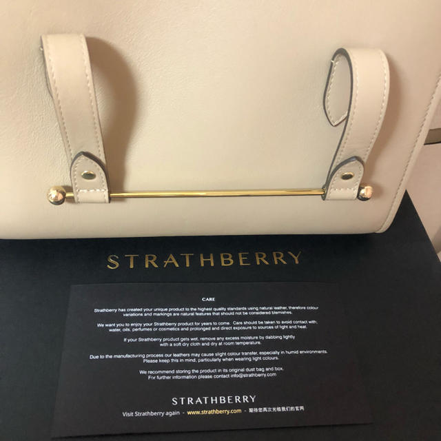 激安店舗 メーガン話題のSTRATHBERRY✨ベージュ系2wayバッグ 保存箱 激安店舗 メーガン話題のSTRATHBERRY✨ベージュ系2wayバッグ 保存箱