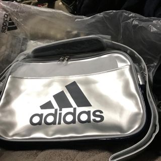 アディダス(adidas)の新品 アディダス エナメルバッグ(ショルダーバッグ)