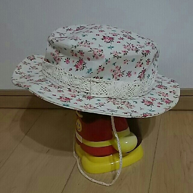 motherways(マザウェイズ)ののんたっく様専用 マザウェイズ  56cm 花柄帽子 キッズ/ベビー/マタニティのこども用ファッション小物(帽子)の商品写真