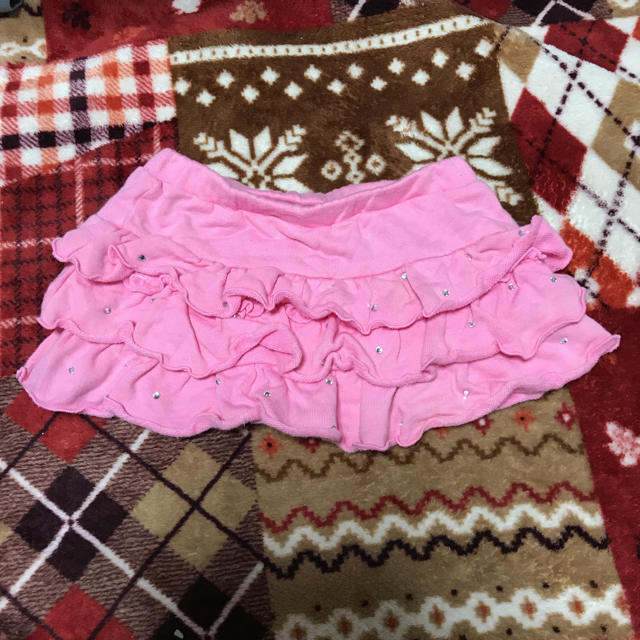 BeBe(ベベ)のラインストーンのBeBeのスカート  90サイズ キッズ/ベビー/マタニティのキッズ服女の子用(90cm~)(スカート)の商品写真