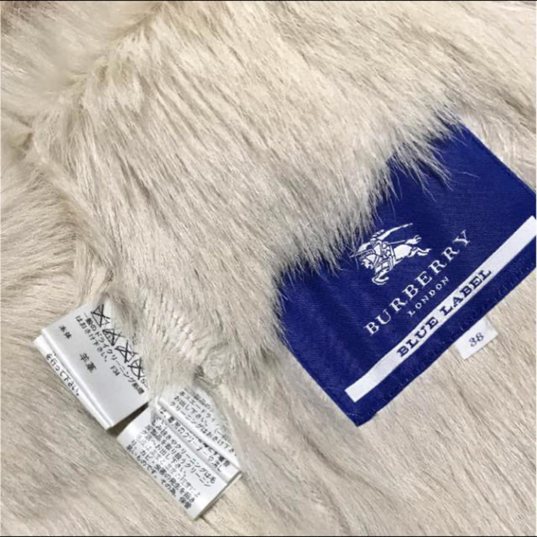 BURBERRY BLUE LABEL(バーバリーブルーレーベル)のBURBERRY BLUE LABEL FOXファーラムコート レディースのジャケット/アウター(毛皮/ファーコート)の商品写真