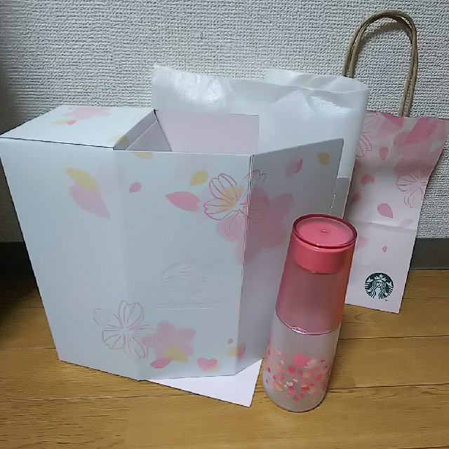 Starbucks Coffee(スターバックスコーヒー)のギフト スタバ SAKURA 2018 クレイブボトルフロスト 500ml  インテリア/住まい/日用品のキッチン/食器(タンブラー)の商品写真