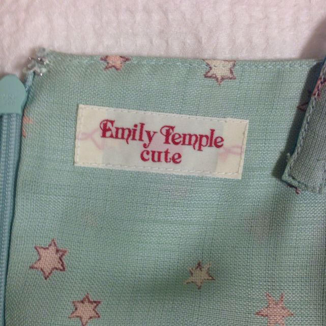 Emily Temple cute(エミリーテンプルキュート)のエミキュ・ワンピース レディースのワンピース(ひざ丈ワンピース)の商品写真