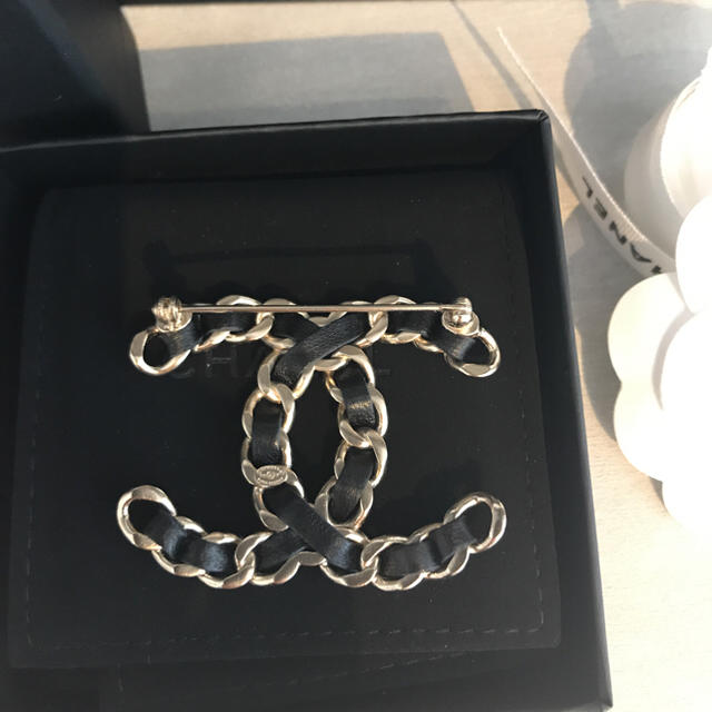 CHANEL - シャネル チェーン ブローチ 新品 完売品 マトラッセ 2018年