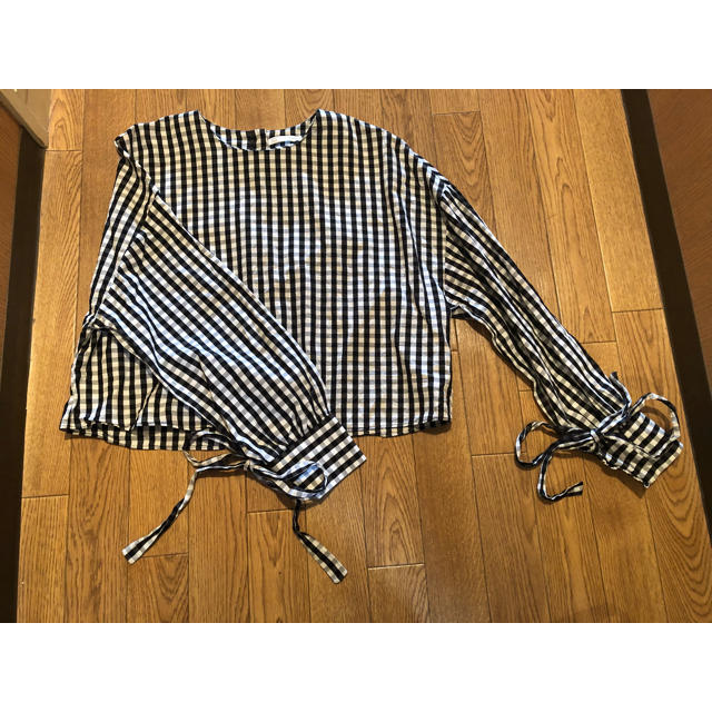 ZARA(ザラ)のZARA ブラウス 着画あり レディースのトップス(シャツ/ブラウス(長袖/七分))の商品写真