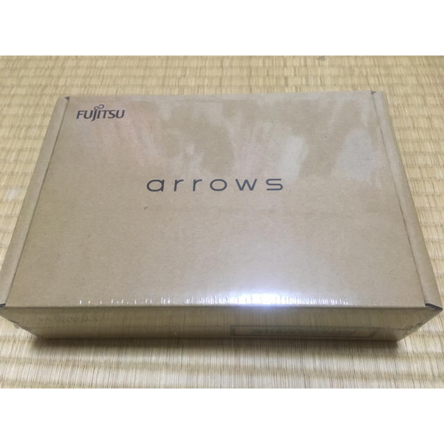 富士通(フジツウ)のarrows m03 新品 スマホ/家電/カメラのスマートフォン/携帯電話(スマートフォン本体)の商品写真