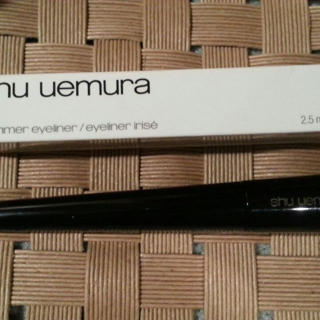 shu uemura(シュウウエムラ)のシュウウエムラ☆ シマー アイライナー コットンシルバー 2,5ml コスメ/美容のベースメイク/化粧品(その他)の商品写真