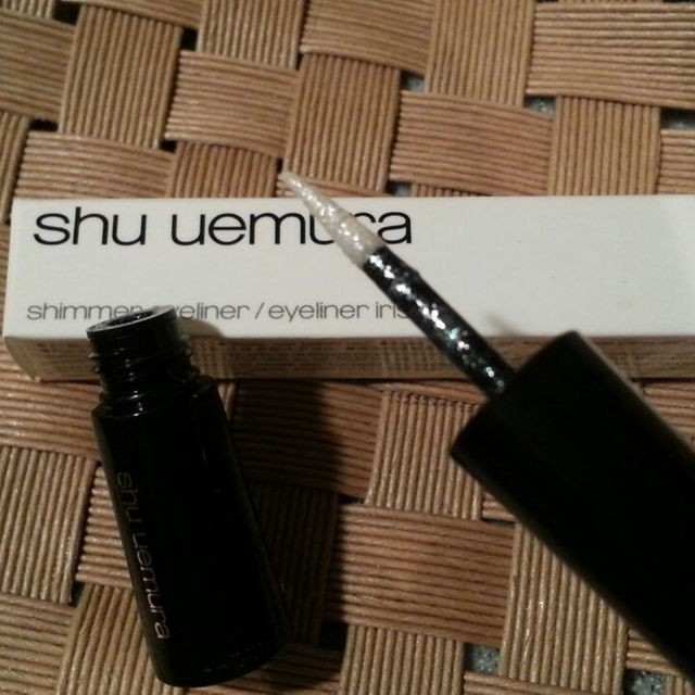 shu uemura(シュウウエムラ)のシュウウエムラ☆ シマー アイライナー コットンシルバー 2,5ml コスメ/美容のベースメイク/化粧品(その他)の商品写真