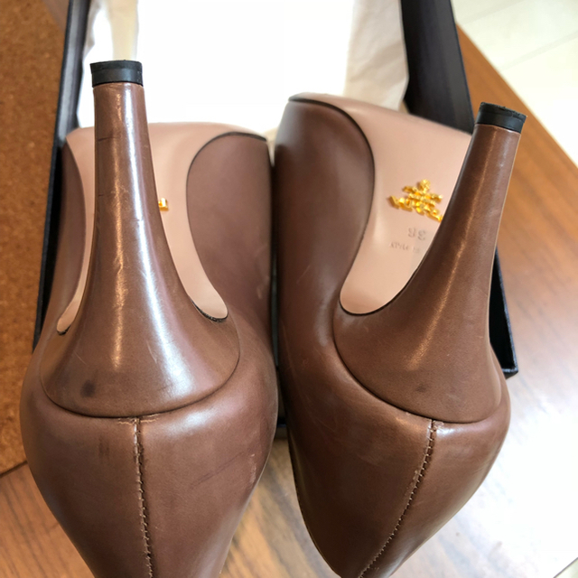 PRADA(プラダ)の中古美品 プラダ ブラウンオープンパンプス 38 レディースの靴/シューズ(ハイヒール/パンプス)の商品写真