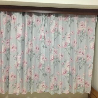 ローラアシュレイ(LAURA ASHLEY)のLavender rose様専用  ローラアシュレイ生地♡カーテン(カーテン)