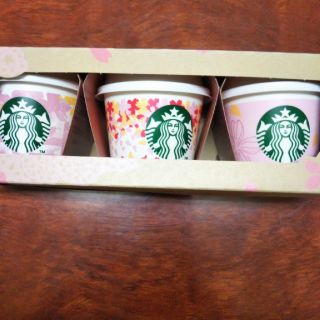 スターバックスコーヒー(Starbucks Coffee)のスターバックス　さくら🌸　2018　プリンカップ　3つセット　送料無料(グラス/カップ)