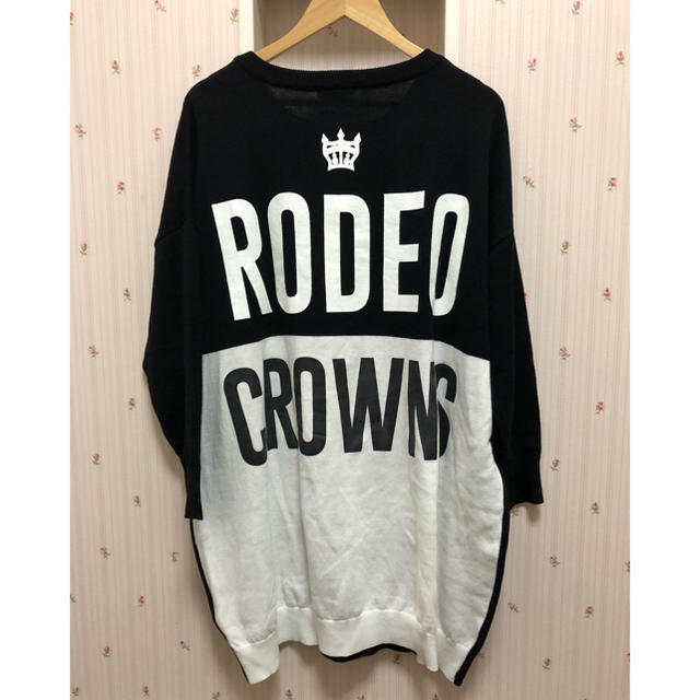 RODEO CROWNS WIDE BOWL(ロデオクラウンズワイドボウル)の本日のみの価格☆ バイカラー ビッグ ロゴ ニット ワンピース レディースのワンピース(ミニワンピース)の商品写真