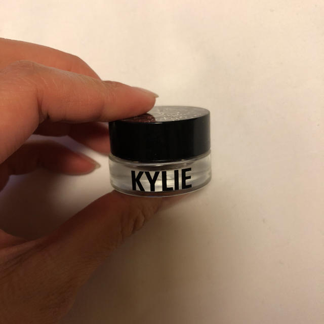 Kylie Cosmetics(カイリーコスメティックス)のカイリーコスメティック ジェルライナー コスメ/美容のベースメイク/化粧品(アイライナー)の商品写真