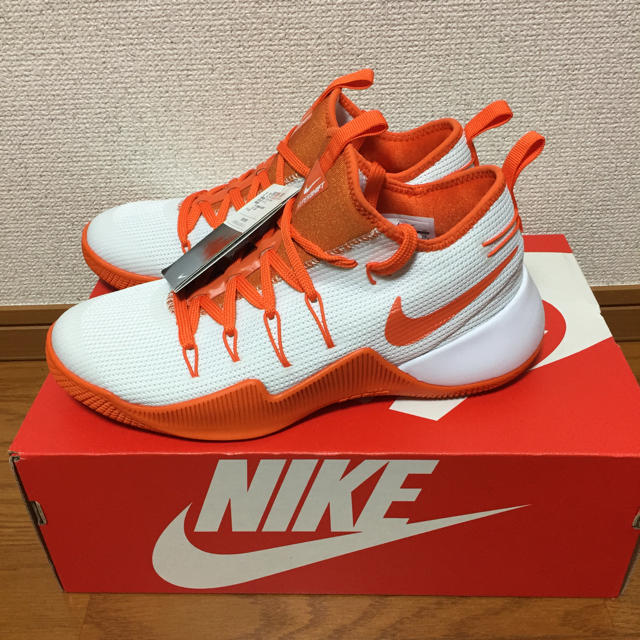 NIKE(ナイキ)の26.0㎝ 新品 ナイキ NIKE ハイパーシフト TB JP メンズの靴/シューズ(スニーカー)の商品写真