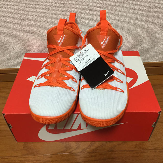 NIKE(ナイキ)の26.0㎝ 新品 ナイキ NIKE ハイパーシフト TB JP メンズの靴/シューズ(スニーカー)の商品写真